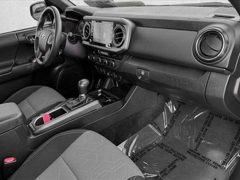 Certified 2023 Toyota Tacoma TRD Off-Road AWD/4WD image 19