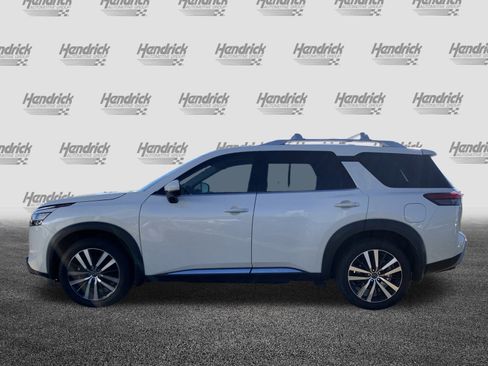Used 2024 Nissan Pathfinder Platinum w/ Cargo Package image 7