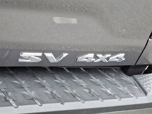 Used 2021 Nissan Titan SV w/ SV Convenience Package image 31