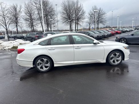 Certified 2018 Honda Accord EX image 8