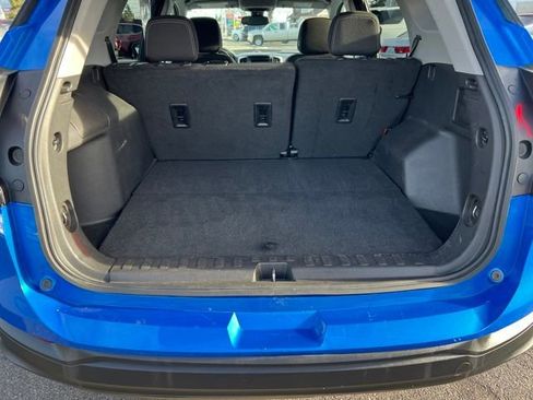 Used 2024 GMC Terrain SLE image 23