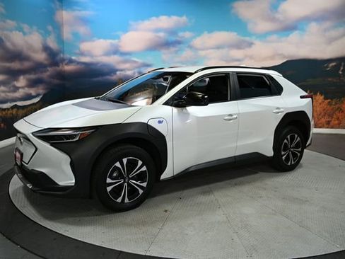 Used 2024 Subaru Solterra Premium image 4