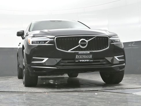 Used 2020 Volvo XC60 T8 Momentum image 23