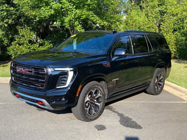 Used 2025 GMC Yukon AT4 Ultimate AWD/4WD image 3