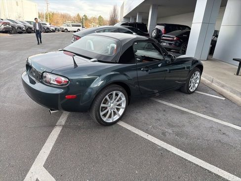Used 2006 MAZDA MX-5 Miata Grand Touring image 4