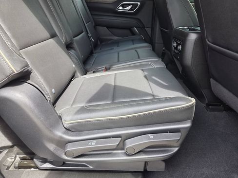 Used 2023 Chevrolet Tahoe Premier w/ Premium Package 2 AWD/4WD image 39