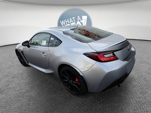 New 2025 Toyota GR86 Premium image 3