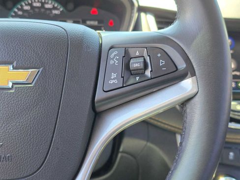 Used 2020 Chevrolet Trax LT w/ Driver Confidence Package AWD/4WD image 29