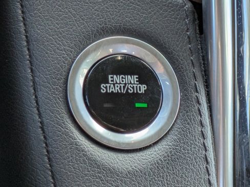 Used 2020 Cadillac Escalade ESV Premium Luxury AWD/4WD image 35