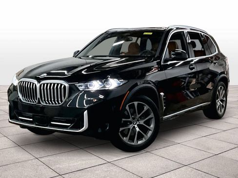 Used 2024 BMW X5 xDrive40i w/ Premium Package image 1