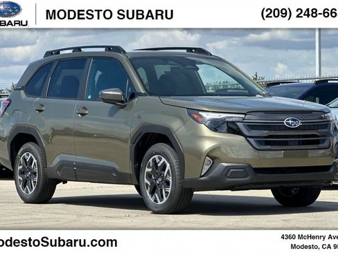 New 2026 Subaru Forester Premium AWD/4WD image 1