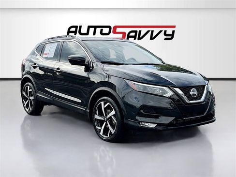 Used 2022 Nissan Rogue Sport SL w/ Premium Package image 1