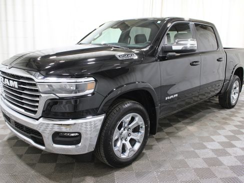 Used 2025 RAM 1500 Laramie image 42