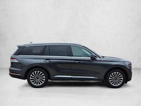 Used 2020 Lincoln Aviator Reserve w/ Equipment Group 201A image 4
