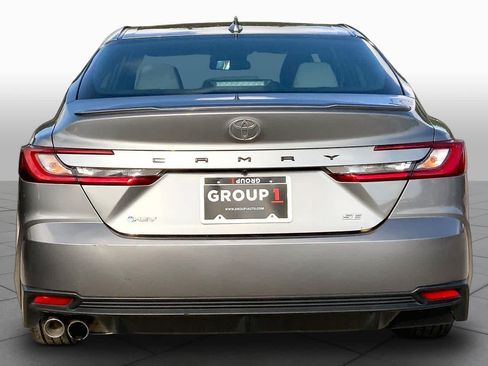 Used 2025 Toyota Camry SE FWD image 5