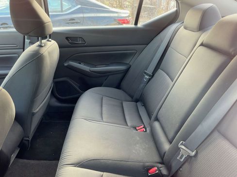 Used 2025 Nissan Altima 2.5 SV image 8