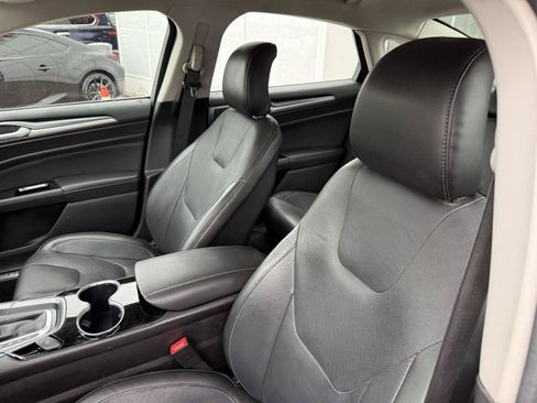 Used 2016 Ford Fusion Titanium FWD image 11