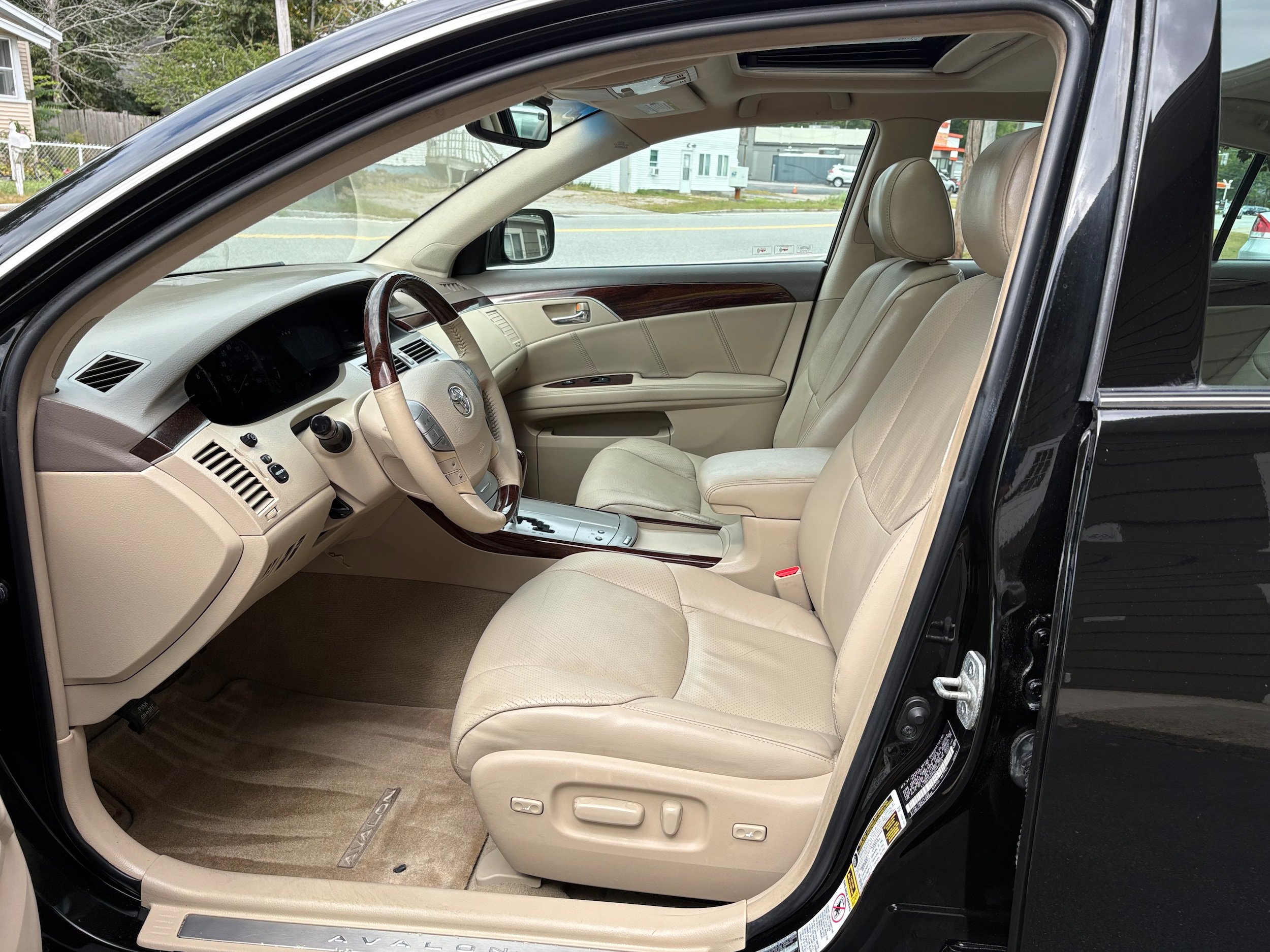 Used 2008 Toyota Avalon Limited FWD image 14