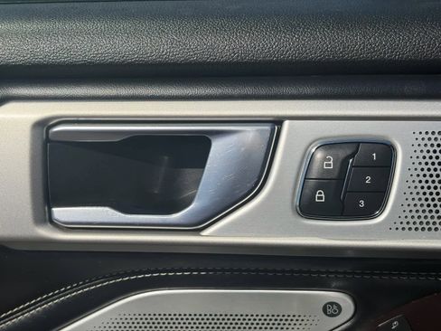 Used 2020 Ford Explorer ST w/ ST Street Pack image 15