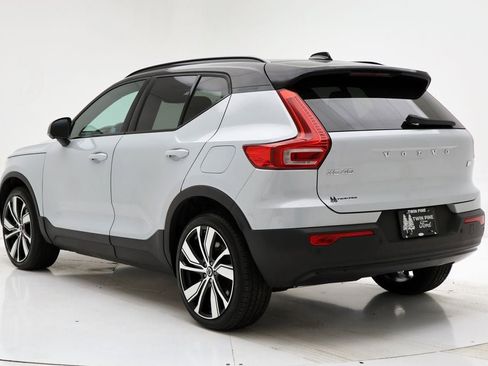 Used 2021 Volvo XC40 P8 Recharge w/ Advanced Package image 7