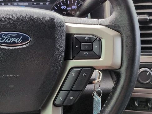 Used 2022 Ford F250 Lariat w/ Black Appearance Package AWD/4WD image 27