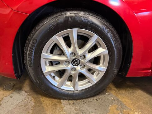 Used 2015 MAZDA MAZDA3 i Touring w/ Technology Package image 30