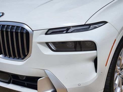 Used 2025 BMW X7 xDrive40i AWD/4WD image 7