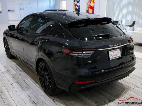 Used 2022 Maserati Levante Modena S AWD/4WD image 17
