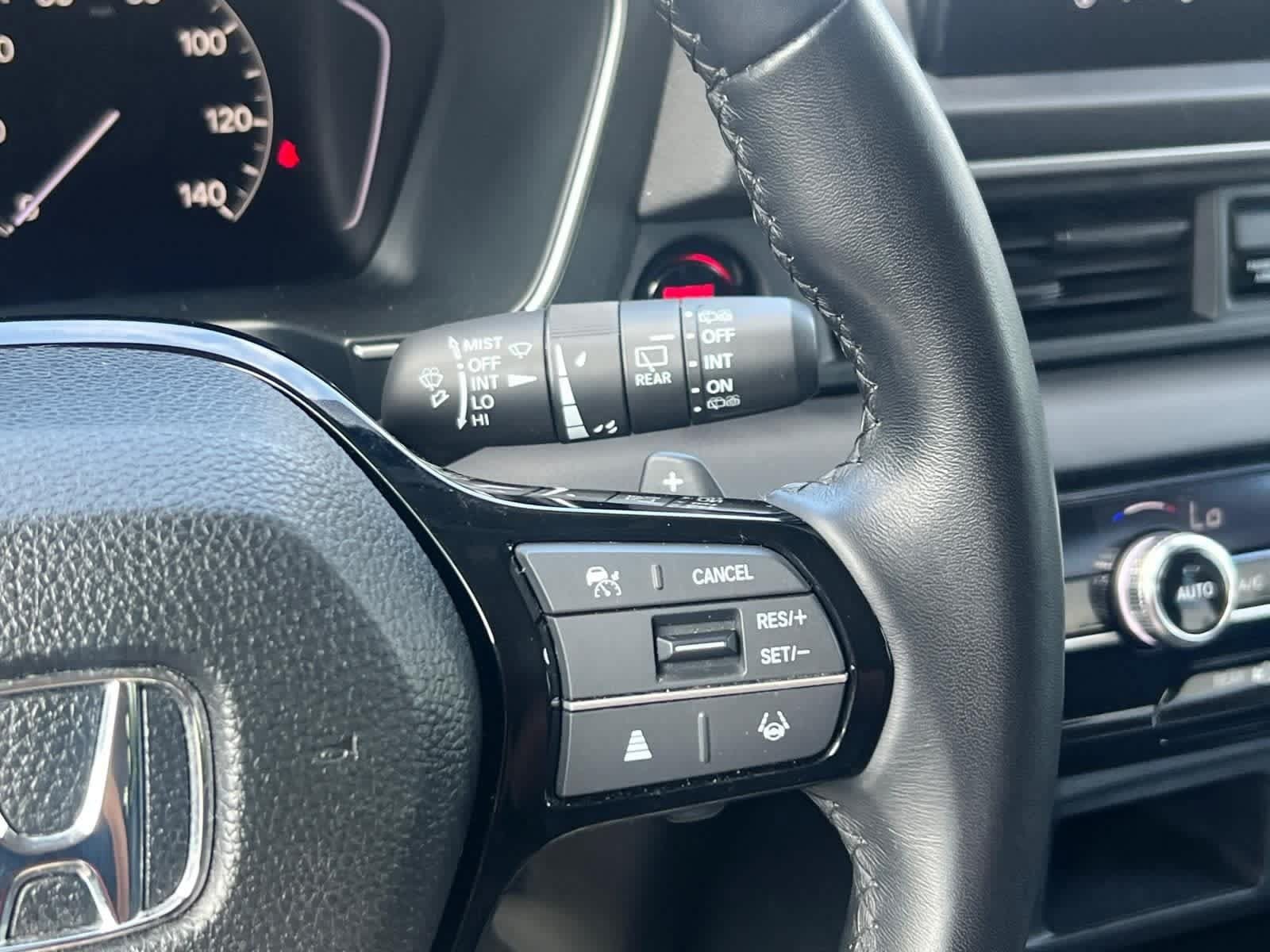 Used 2024 Honda Pilot Touring image 17