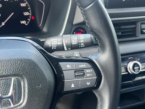 Used 2024 Honda Pilot Touring image 17
