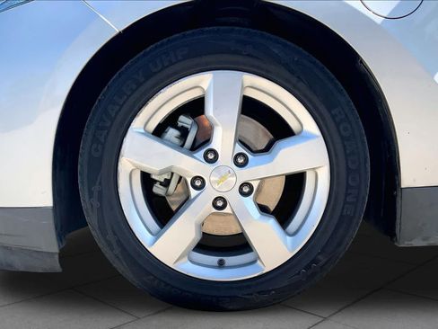 Used 2015 Chevrolet Volt w/ Enhanced Safety Package 1 FWD image 11