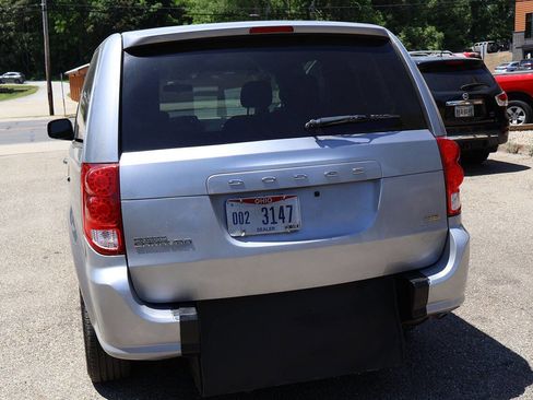Used 2016 Dodge Grand Caravan SE w/ Quick Order Package 29E SE FWD image 13