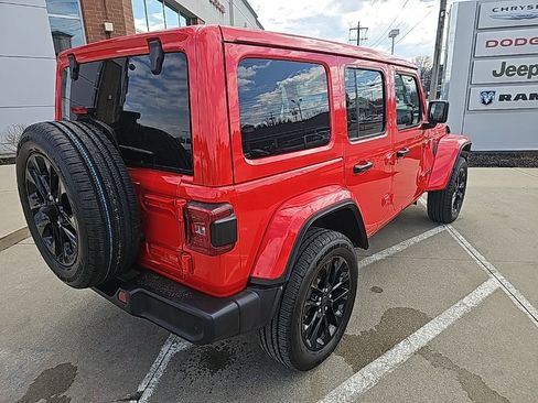 Certified 2025 Jeep Wrangler Unlimited Sahara w/ Safety Group image 13