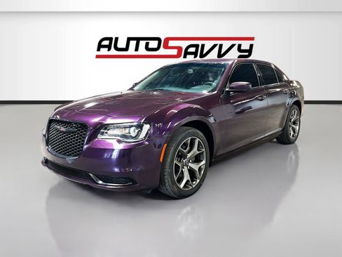Used 2021 Chrysler 300 Touring w/ Sport Appearance Package image 3