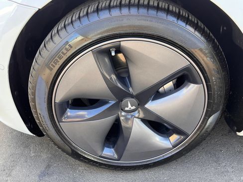 Used 2019 Tesla Model 3 Long Range AWD/4WD image 17
