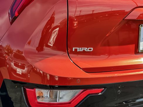 Used 2023 Kia Niro Wind w/ Wind Preserve Package image 28