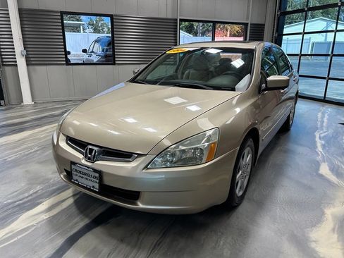 Used 2004 Honda Accord EX image 3