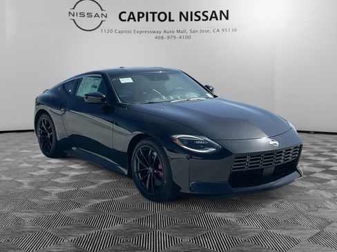 New 2025 Nissan Z Performance w/ Floor Mat Package image 4