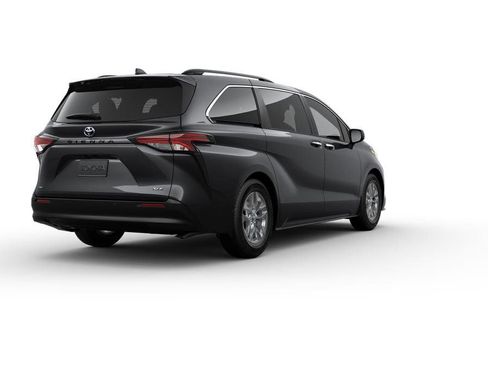 New 2025 Toyota Sienna XLE image 9