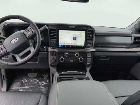 New 2026 Ford F250 Lariat w/ Black Appearance Package image 25