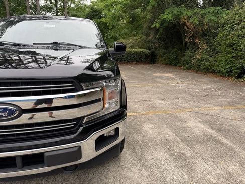 Used 2018 Ford F150 Lariat w/ Equipment Group 501A Mid AWD/4WD image 17