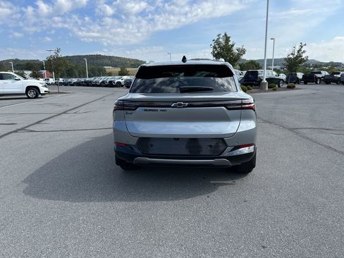 New 2025 Chevrolet Equinox EV LT image 6