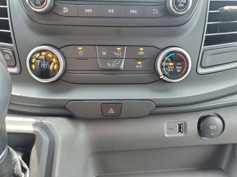 New 2025 Ford Transit 250 Low Roof image 33