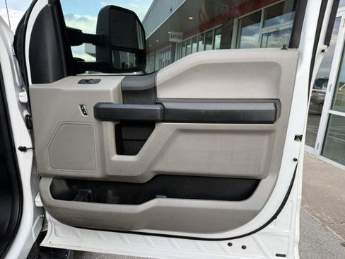 Used 2018 Ford F450 XL w/ Power Equipment Group image 23