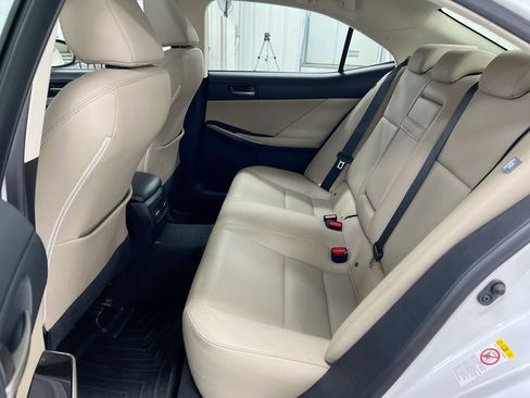 Used 2018 Lexus IS 300 AWD w/ Comfort Package image 24