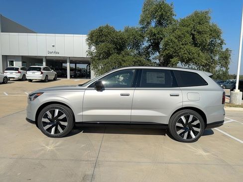 New 2025 Volvo EX90 Ultra image 3