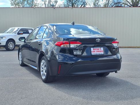 Used 2024 Toyota Corolla LE FWD image 3