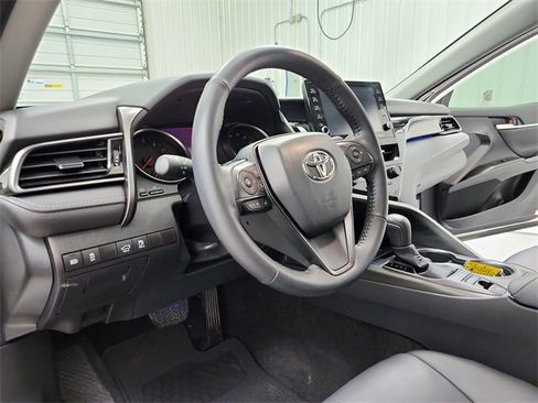 Used 2023 Toyota Camry XSE image 18