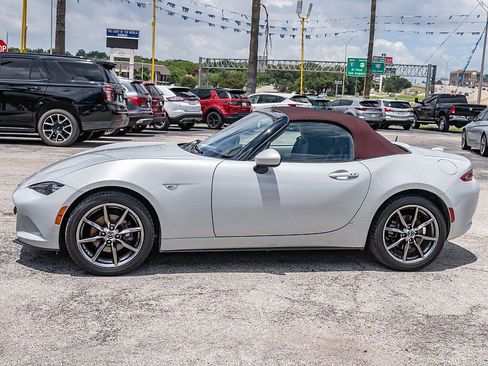 Used 2018 MAZDA MX-5 Miata Grand Touring RWD image 13