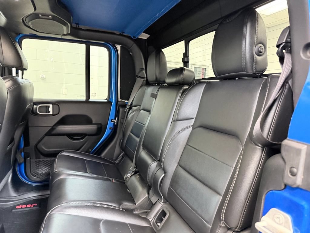Used 2020 Jeep Gladiator Overland AWD/4WD image 19